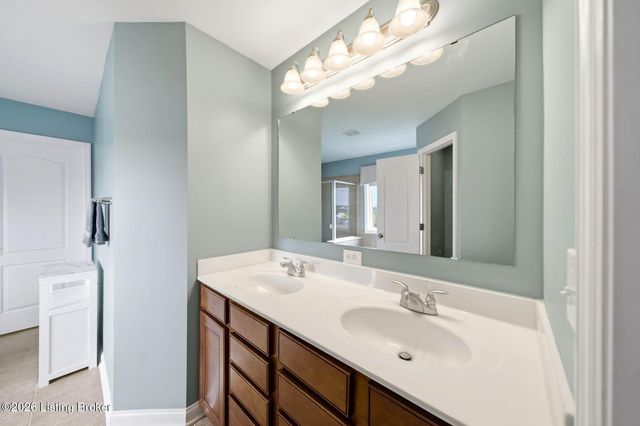 2004 Cherry Creek Rd, La Grange, KY 40031