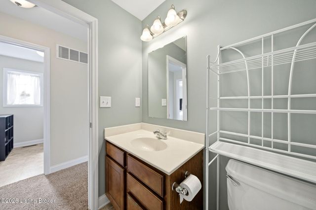 2004 Cherry Creek Rd, La Grange, KY 40031