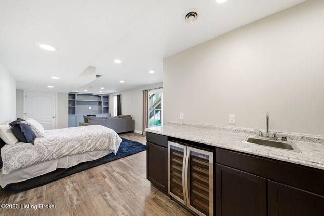 2004 Cherry Creek Rd, La Grange, KY 40031