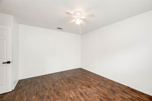 3306 Dolphin DR A, Austin, TX 78704