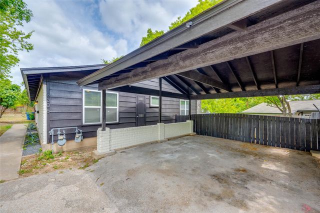 3306 Dolphin DR A, Austin, TX 78704