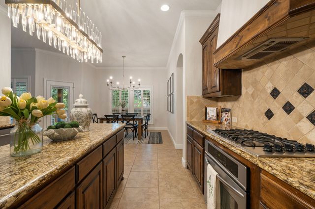 101 Fairway Drive, Waxahachie, TX 75165