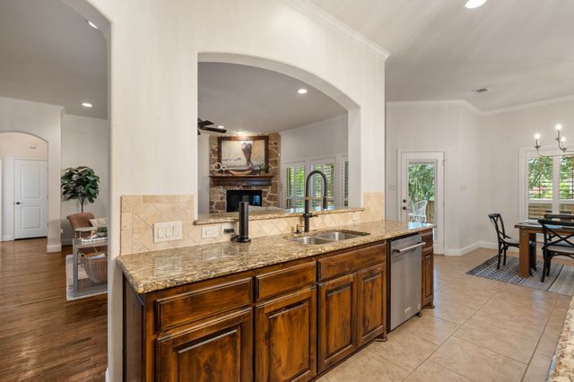 101 Fairway Drive, Waxahachie, TX 75165