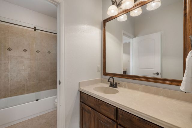 101 Fairway Drive, Waxahachie, TX 75165