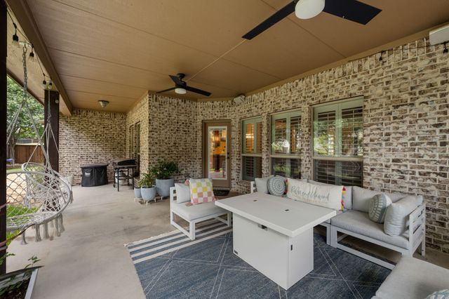 101 Fairway Drive, Waxahachie, TX 75165
