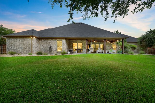 101 Fairway Drive, Waxahachie, TX 75165
