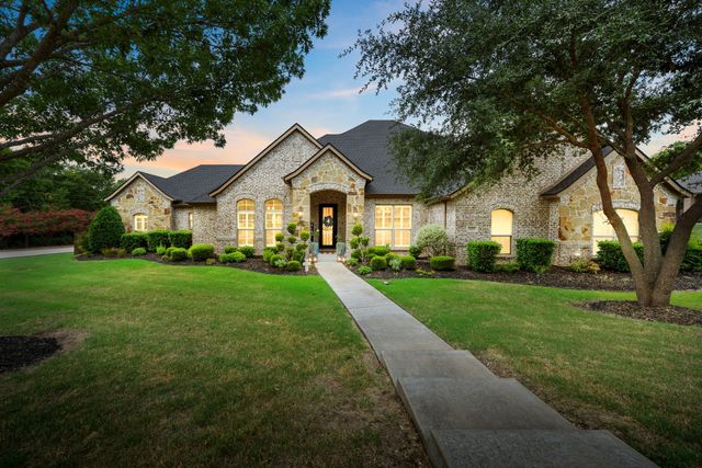 101 Fairway Drive, Waxahachie, TX 75165
