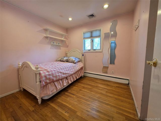 415 Yale Avenue, Woodmere, NY 11598