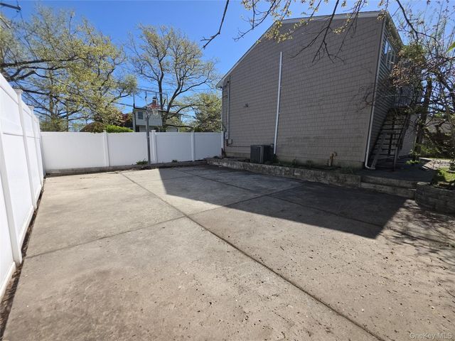 415 Yale Avenue, Woodmere, NY 11598
