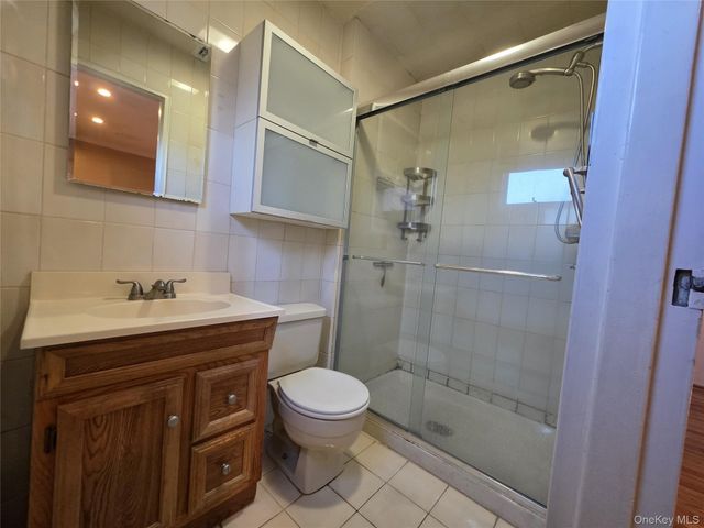 415 Yale Avenue, Woodmere, NY 11598