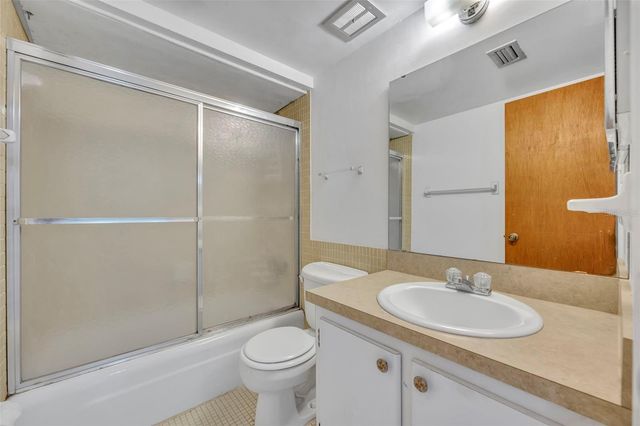 1250 S DENNING DRIVE 104, Winter Park, FL 32789