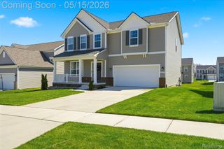 241 Quartz Way, White Lake Charter Township, MI 48386