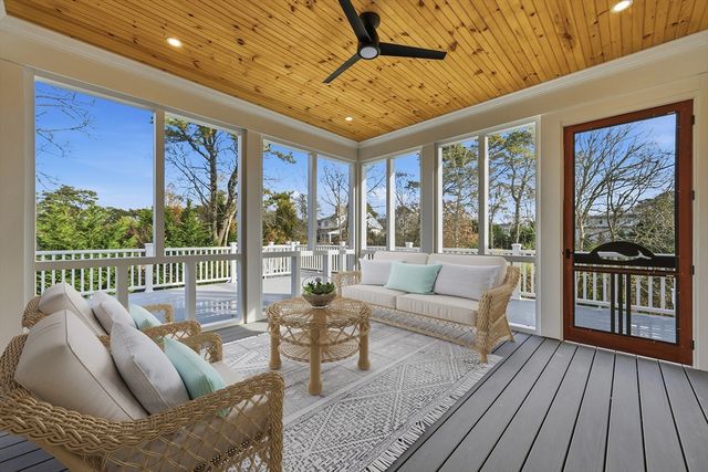 83 Old Mail Rd, Chatham, MA 02650