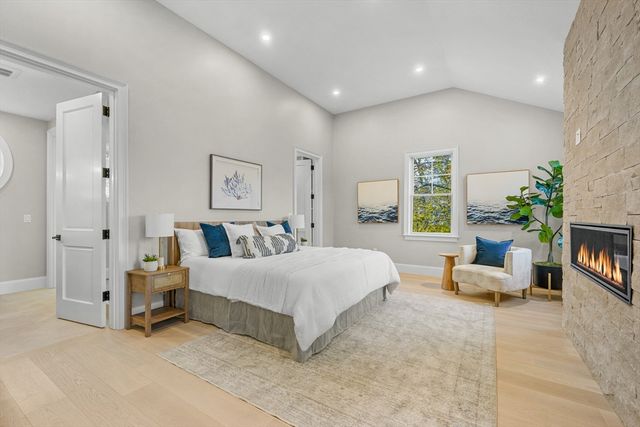 83 Old Mail Rd, Chatham, MA 02650