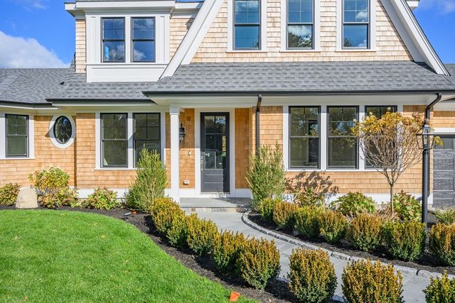 83 Old Mail Rd, Chatham, MA 02650