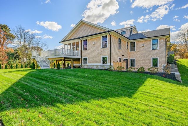 83 Old Mail Rd, Chatham, MA 02650