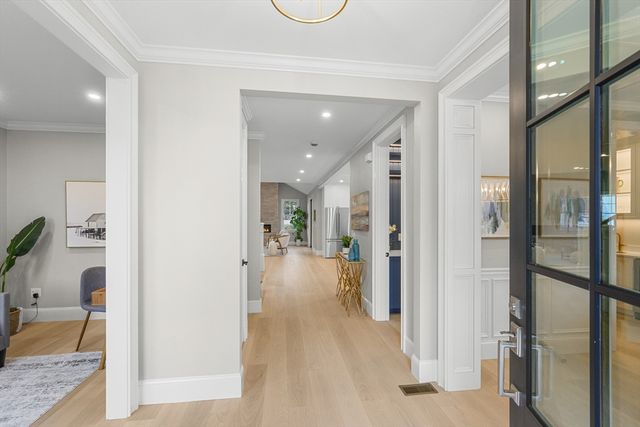 83 Old Mail Rd, Chatham, MA 02650