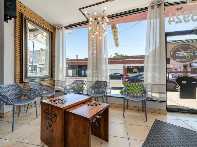 5924 W Lawrence Avenue, Chicago, IL 60630