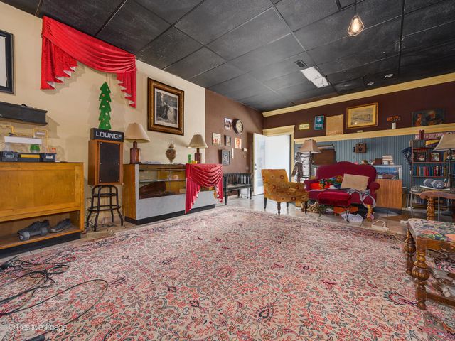 5924 W Lawrence Avenue, Chicago, IL 60630