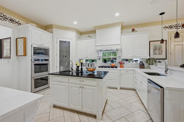 4637 Lake Breeze Drive, Mckinney, TX 75071