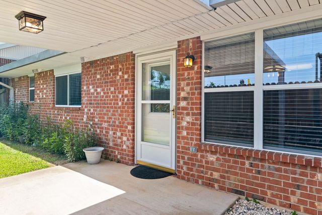 1807 FLAGSTONE DR, Longview, TX 75605