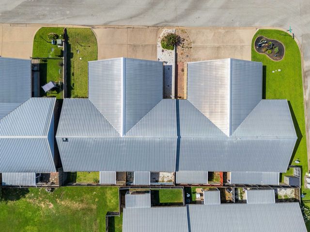 1807 FLAGSTONE DR, Longview, TX 75605