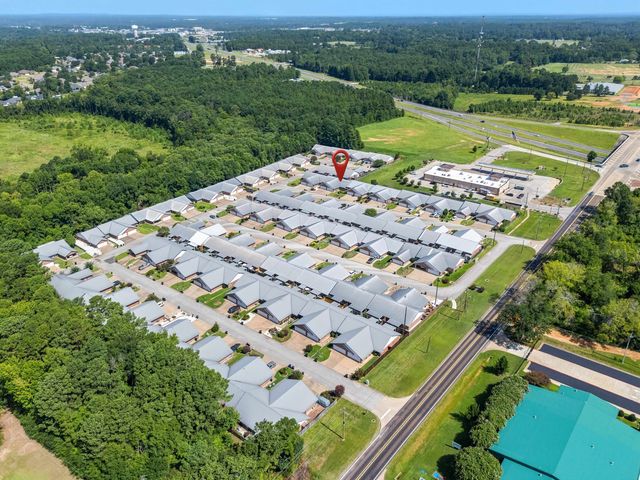 1807 FLAGSTONE DR, Longview, TX 75605