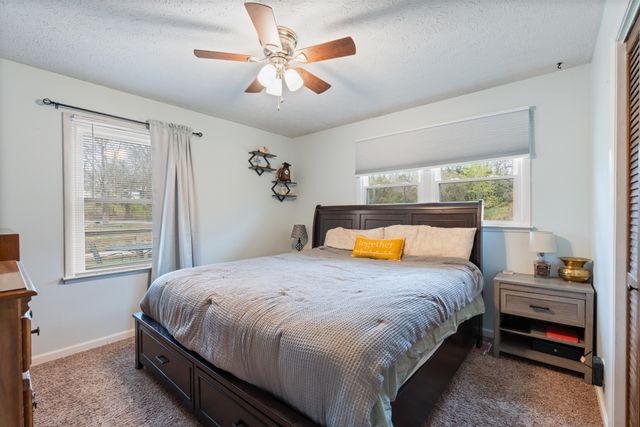 1531 Craun Hollow Rd, White Bluff, TN 37187