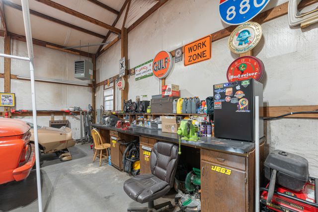 1531 Craun Hollow Rd, White Bluff, TN 37187