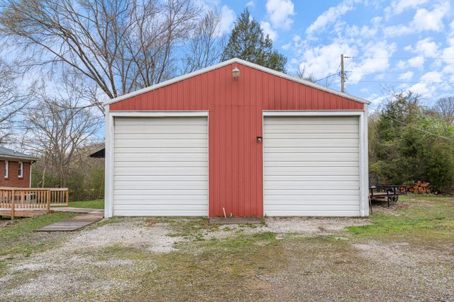 1531 Craun Hollow Rd, White Bluff, TN 37187