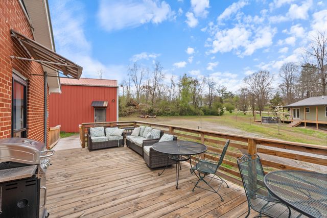 1531 Craun Hollow Rd, White Bluff, TN 37187