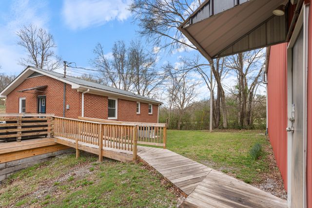 1531 Craun Hollow Rd, White Bluff, TN 37187