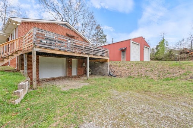 1531 Craun Hollow Rd, White Bluff, TN 37187