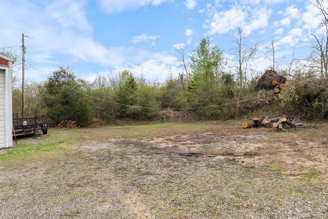1531 Craun Hollow Rd, White Bluff, TN 37187