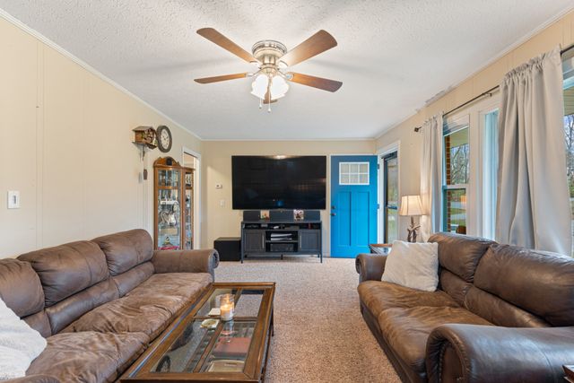 1531 Craun Hollow Rd, White Bluff, TN 37187