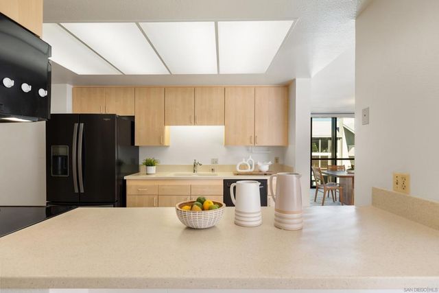 3940 Gresham St 454, San Diego, CA 92109