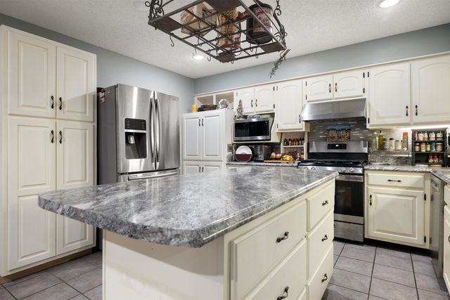 45 Bluff Road, Hardy, AR 72542