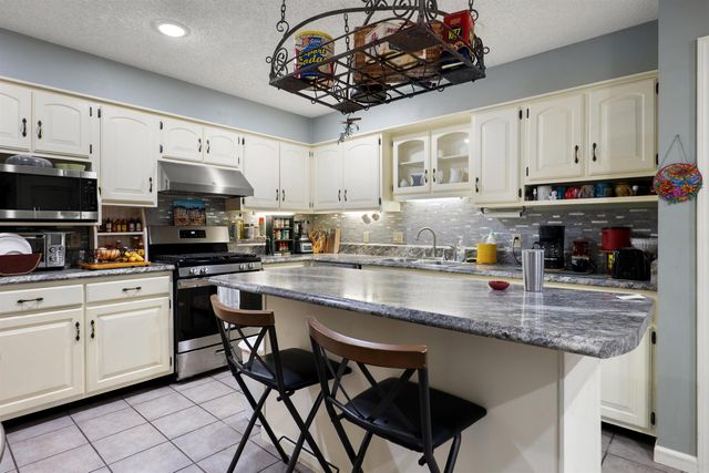 45 Bluff Road, Hardy, AR 72542