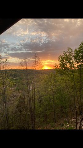 45 Bluff Road, Hardy, AR 72542