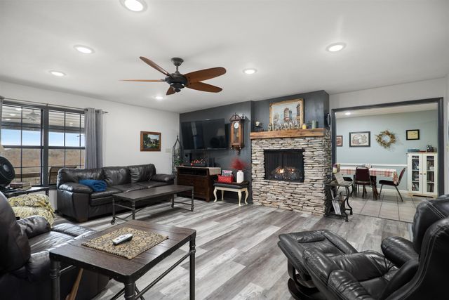 45 Bluff Road, Hardy, AR 72542