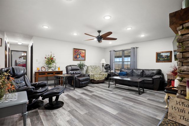 45 Bluff Road, Hardy, AR 72542