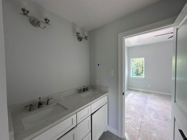 113 Capetown, Montgomery, TX 77356