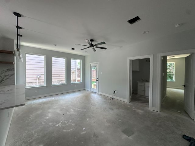 113 Capetown, Montgomery, TX 77356