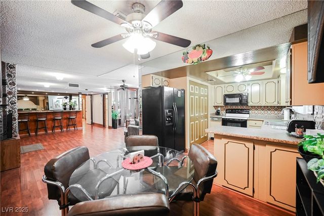 4670 Monterey Circle 1, Las Vegas, NV 89169