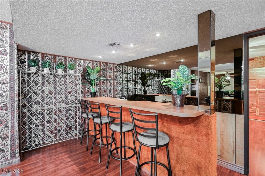 Image 11 of property listing at 4670 Monterey Circle 1, Las Vegas, NV 89169