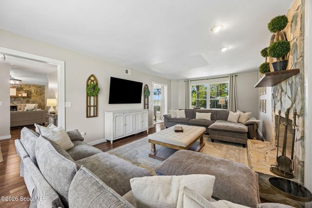 26 Anglers Cove Way, Woodbine, GA 31569
