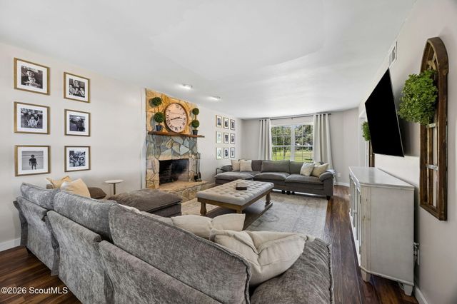 26 Anglers Cove Way, Woodbine, GA 31569