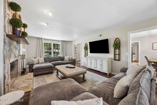 26 Anglers Cove Way, Woodbine, GA 31569