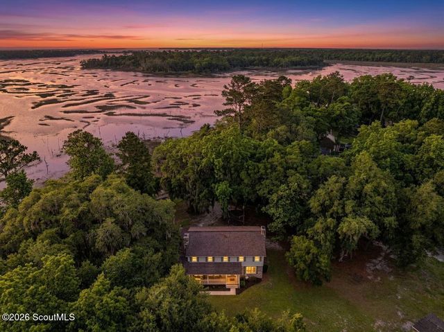 26 Anglers Cove Way, Woodbine, GA 31569