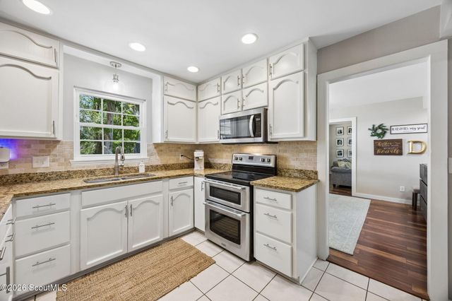 26 Anglers Cove Way, Woodbine, GA 31569